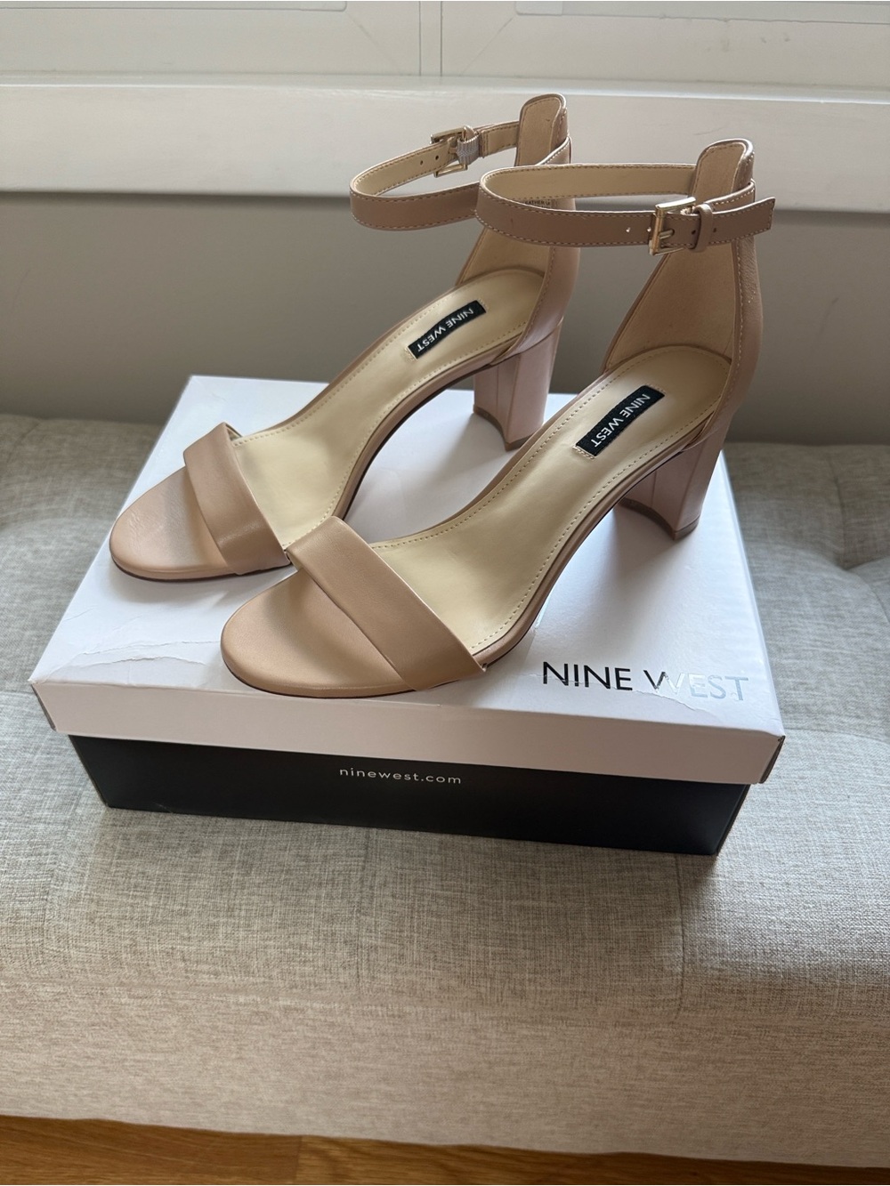 Nine West Nude/Tan Open-Toe Ankle-Strap Block Heels 8.5W